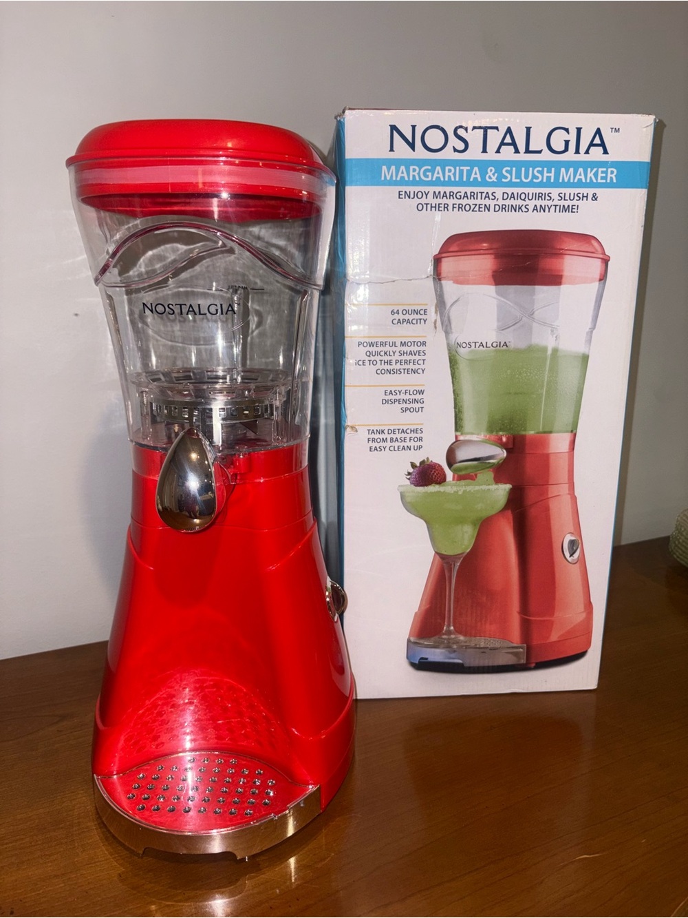 Nostalgia Margarita & Slush Maker 64 Oz Retro Red 200W